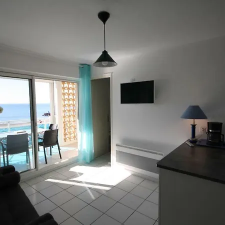 La Voile Blanche 3 アパート